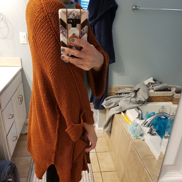 Cardigan - Picture 4 of 4